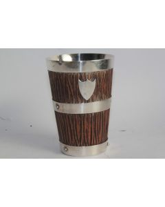 Gobelet de chasse bois sculpté