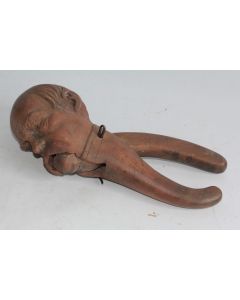 Casse noix et noisettes Vieil homme Art populaire Savoie Brienz Suisse
