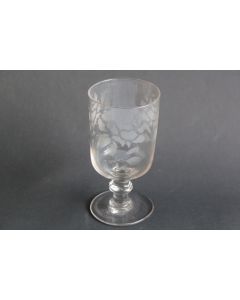 Ancien verre décor gravé Roses