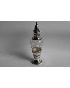 Saupoudreuse argent et cristal taillé XIXe siècle