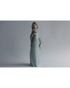 LLADRO Figurine porcelaine Femme Ingenue 5487