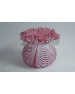 Vase mouchoir Satin Glass Nailsea Angleterre