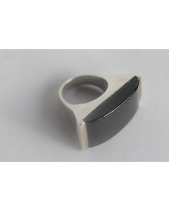 Bague design argent et cristal noir