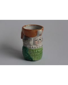Petit pot à crème porcelaine anthropomorphe