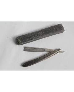 Ancien rasoir Jacques Lecoultre au Sentier