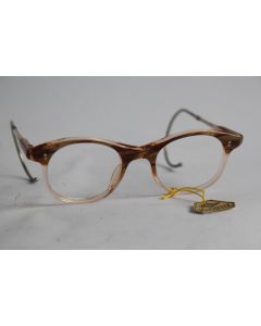 Ancienne paire de lunettes enfant