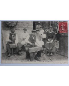 CPA Manche Villedieu-les-Poêles Atelier de chaudronnerie