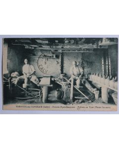 CPA Indre Verneuil-sur-Igneraie Poterie Paul Demeure Vases flammés