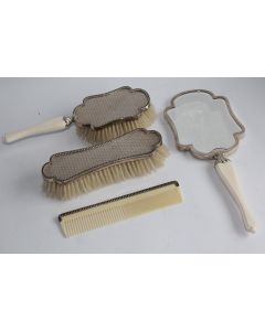 Nécessaire de toilette argent