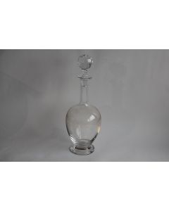 BACCARAT Carafe cristal gravé