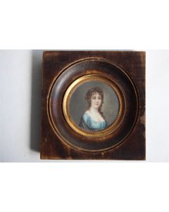 Peinture miniature portrait femme sur ivoire signée