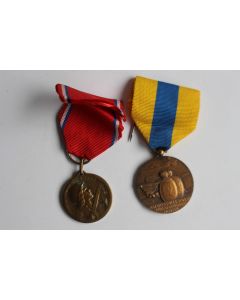 Deux médailles Guerre 1914/18 Combattants Somme Verdun