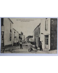 CPA Le Gué-de-Velluire La grande rue Vendée