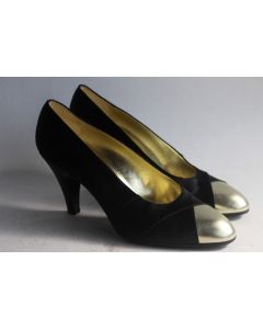 CHANEL Chaussure escarpins femme satin noir bouts doré