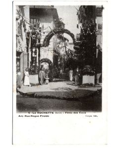 CPA La Rochette (Savoie) fêtes des Eaux