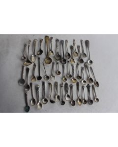 Collections 41 anciennes cuillères a sel argent 
