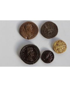 Anciens moulages 5 monnaies antiques