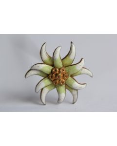 Épingle à chapeau émaillée Edelweiss Art nouveau