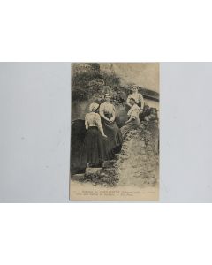 CPA Indre-et-Loire Saint-Avertin Jeunes filles bonnet de Touraine