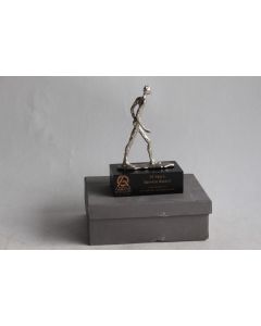 Sculpture bronze argenté Calmuscki Kovacs Homme Petroleum Award