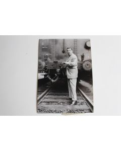 Photo acteur FERNANDEL locomotive gare Saint-Lazare 1953 AGIP Cohen