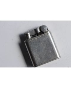 Briquet essence Nova estampillé ministère des Finances