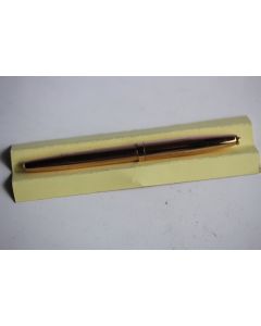 Stylo plume UNIC plaqué or plume 18 K