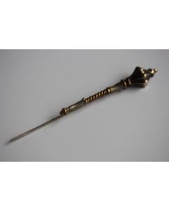 Épingle à cravate masse d'armes miniature