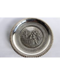 Coupe a raisins métal argenté en relief  vendangeurs 