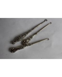 Passe-lacets argent