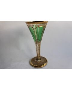 Vase ou verre géant cristal de Bohême vert et or