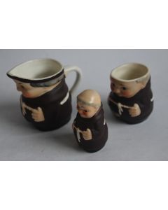 Trois porcelaines de GOEBEL Allemagne moine