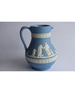 Pichet a lait porcelaine de Wedgwood 1957