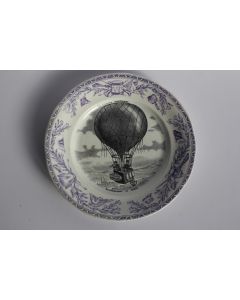 Assiette faïence CREIL & MONTEREAU Militaires Reconnaissance en ballon