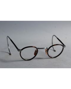 Ancienne paire de lunettes enfant