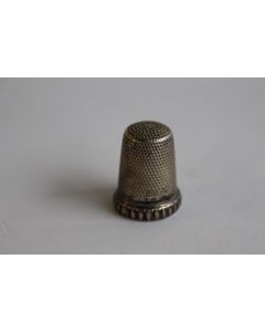 Dé à coudre en argent