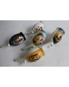 Anciennes pipes en porcelaine