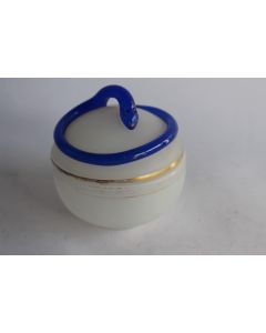 Boite au serpent verre opalin opaline Charles X