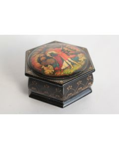 Boîte laquée Russe hexagonale Palekh couple bergers