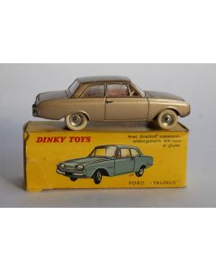 DINKY TOYS 559 Voiture Ford Taunus