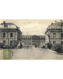 CPA 01 Ain Bourg en Bresse Caserne Aubry Soldat 1919