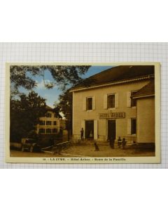 CPA 01 AIN La Cure Hôtel Arbez Route de la Faucille