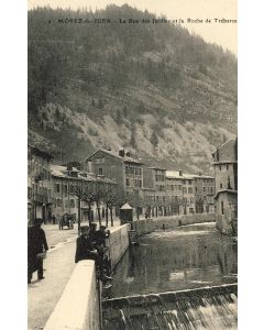 CPA 39 JURA MOREZ du JURA La rue des jardins et la Roche de Trébarce