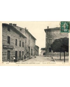 CPA 42 LOIRE Saint Martin Lestra Loire Route de Panissière animée Petit village 1915