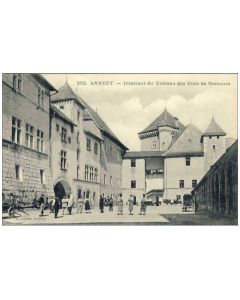 CPA 74 Haute-Savoie Annecy Château Ducs de Nemours