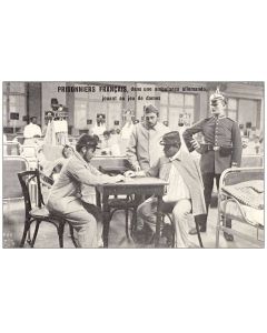 CPA GUERRE 1914-18 Prisonniers Français Allemagne Ambulance Allemande, jeu de dames