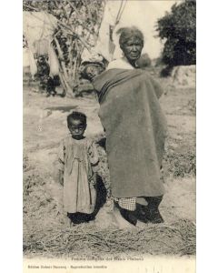 CPA MADAGASCAR Femme indigène des Hauts Plateaux Malgache Timbre