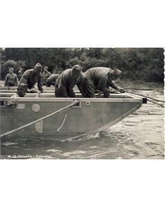 CPA Militaria Guerre Pontoniere Pontonniers en gros plan Rare