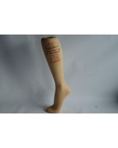 Demi jambe présentoir publicitaire Supp-Hose Bas Le Bourget