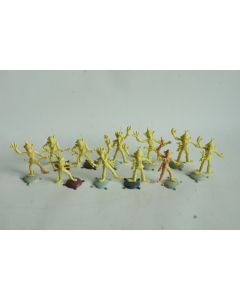 Jouet vintage 11 figurines Extraterrestres Galaxia 1999 Morelia